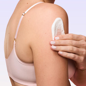 MAËLYS applied after shower in lifestyle scene showing quick-dry comfort