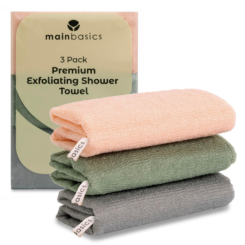 MainBasics front view of Earthy Love packaging showing set of three towels and benefits