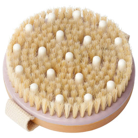 MainBasics front view of brush showing grip and shape for controlled exfoliation