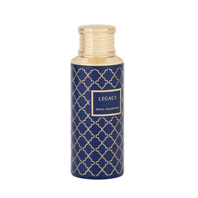 MAISON ASRAR pouring fragrance into glass to show liquid color and texture benefit