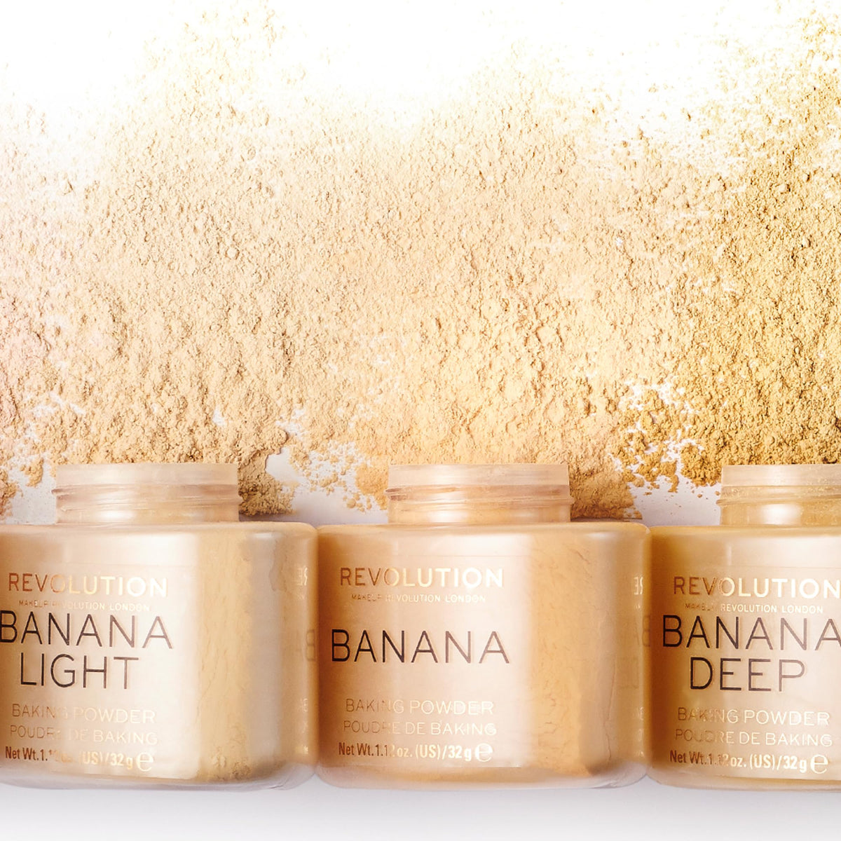Makeup Revolution scoop showing powder amount for controlled, no-waste use