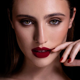 MAKI YIKA glossy-to-matte liquid texture close-up showing smooth, lightweight finish