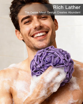 Manditae loofah producing rich lather with minimal body wash