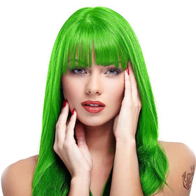 MANIC PANIC close-up of creamy Electric Lizard texture highlighting smooth application