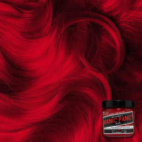 MANIC PANIC Pillarbox Red applied to pre-lightened blonde, intense bright red result