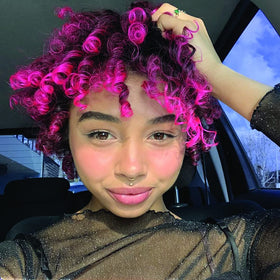 MANIC PANIC label close-up highlighting vegan, PPD-free and cruelty-free ingredient benefits