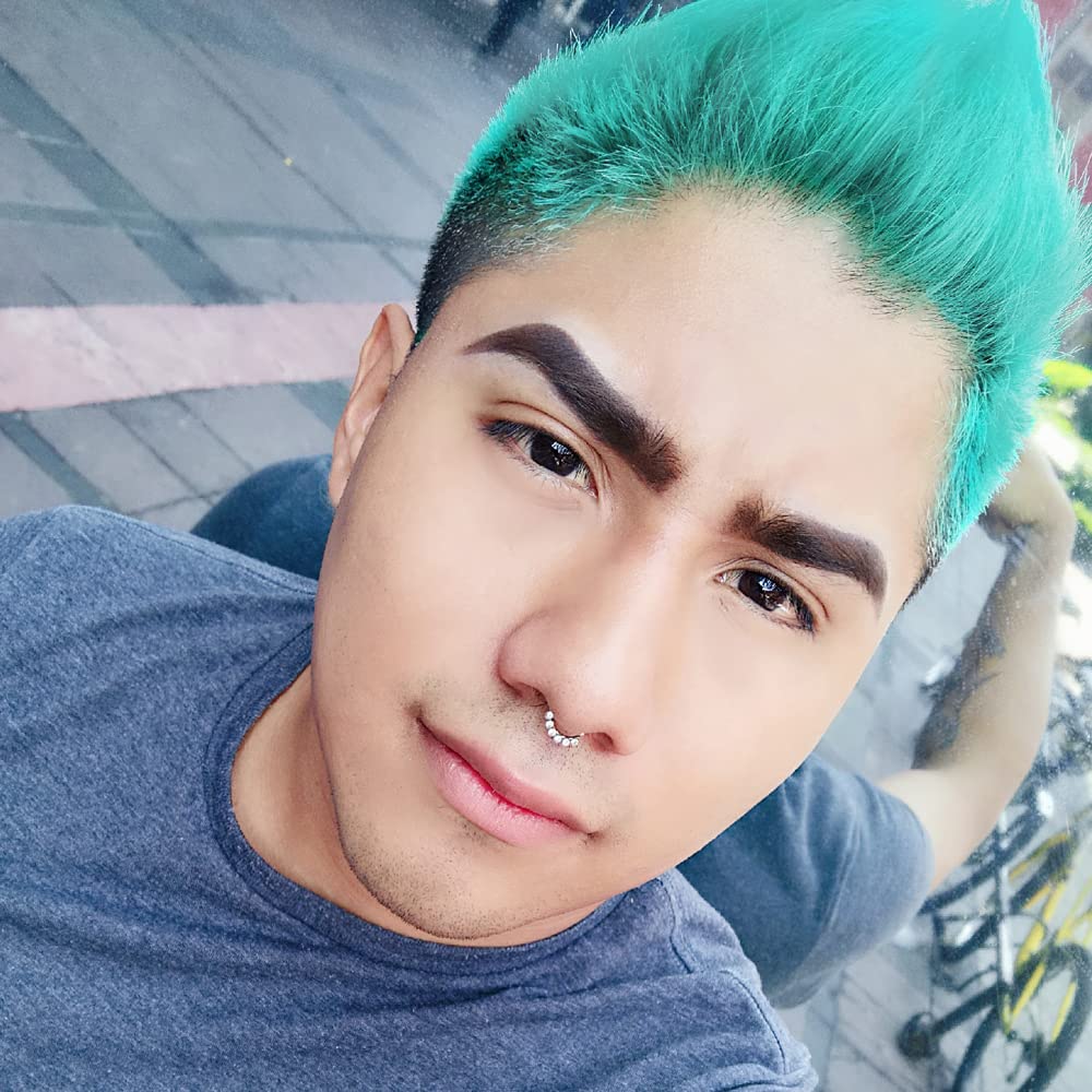 MANIC PANIC mixing Siren's Song with Pastel-izer to create softer pastel teal