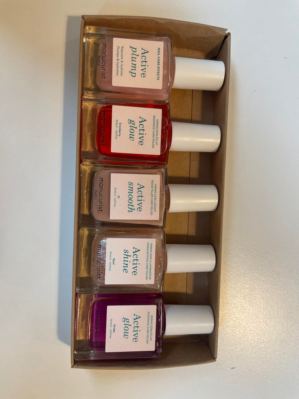 Manucurist swatch Shine showing high-gloss effect and polished look benefit