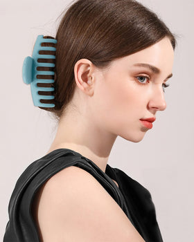 MAORULU clip holding medium-length hair, comfortable all-day wear