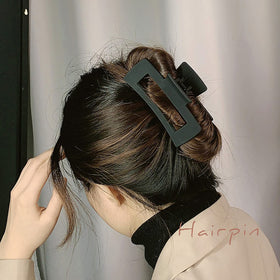 MAORULU close-up matte coating texture preventing slip and protecting hair