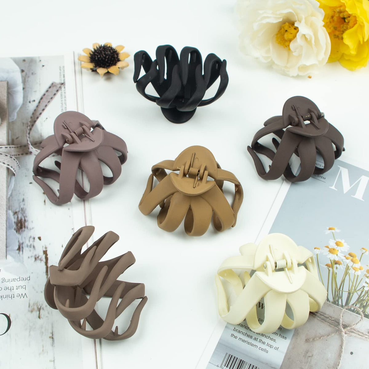 MAORULU clip used during morning routine keeping hair tidy while washing face