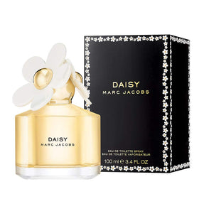 Marc Jacobs Daisy cap close-up with white daisies highlighting playful signature detail