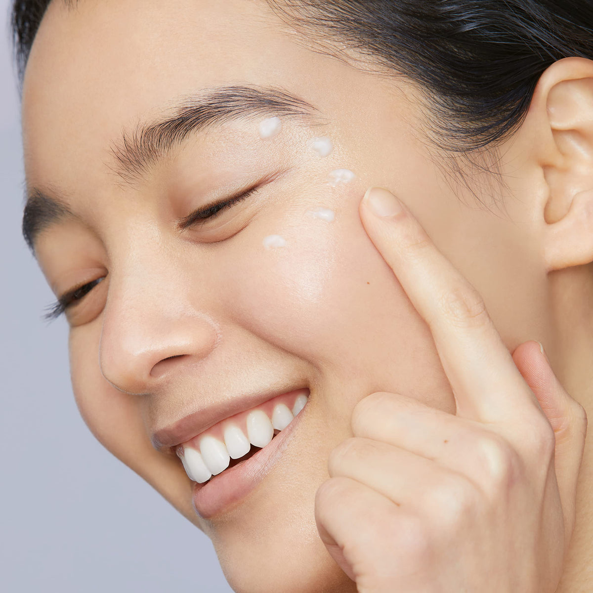 Mario Badescu close-up ingredient list highlighting caffeine and squalane benefits