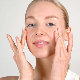 Mario Badescu ingredient label detail highlighting botanical extracts for informed choice