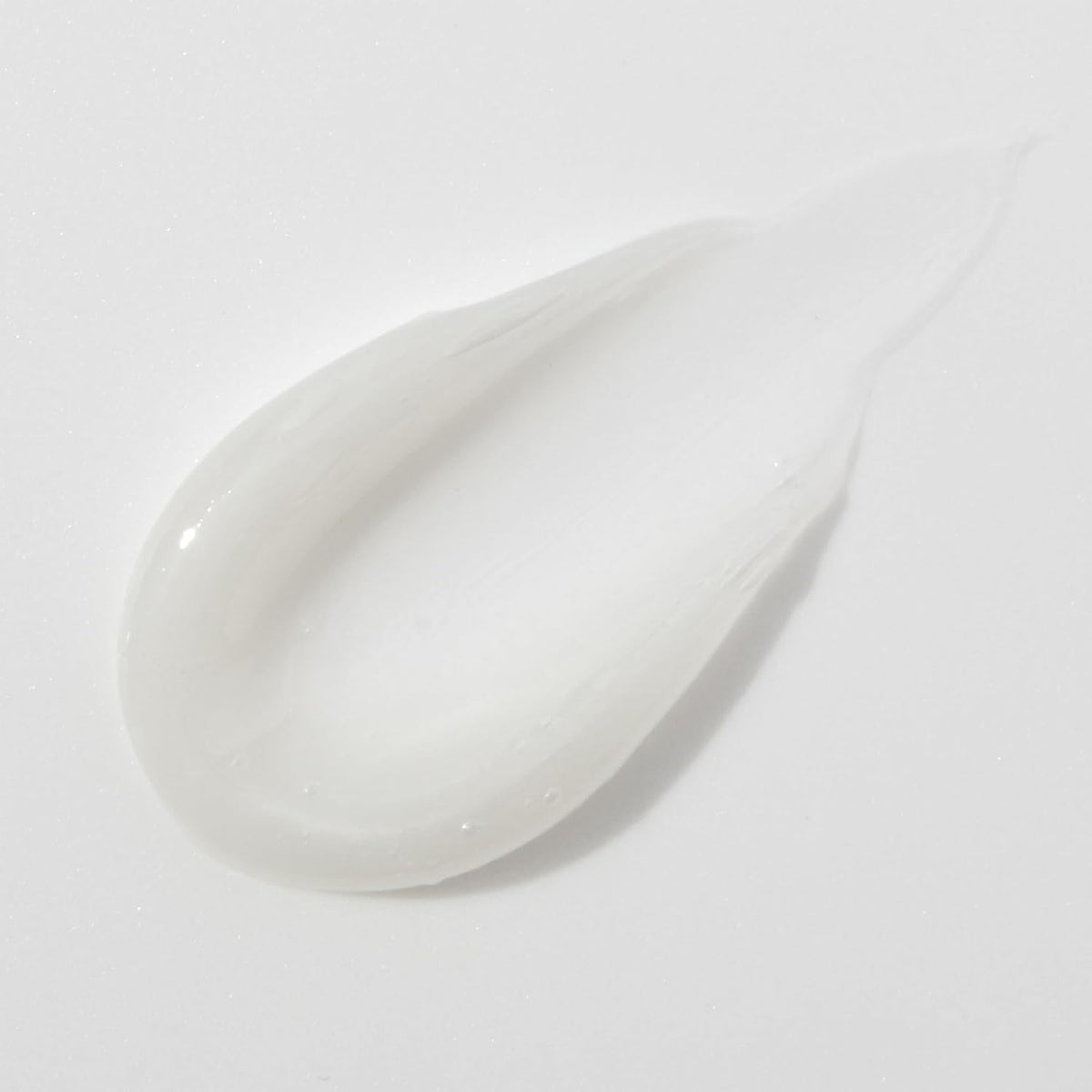 Mario Badescu applied before bed illustrating overnight lip mask hydration benefit