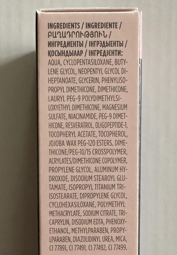 Mary Kay application with brush for buildable coverage benefit