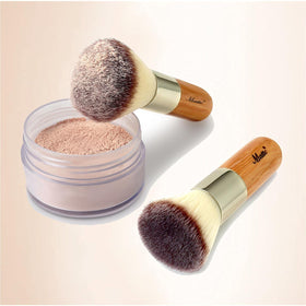 Matto round kabuki head detail with soft fibers for even powder application