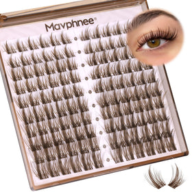 Mavphnee on model with layered clusters for a dramatic evening eye effect