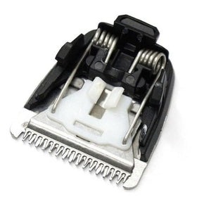 maxeylead blade in use on face demonstrating comfortable, even trimming