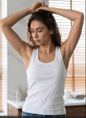 MAXIM clear product texture on skin illustrating fast-drying benefit