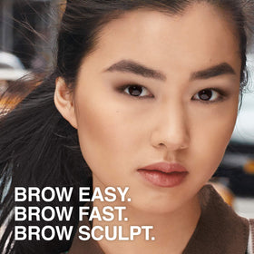 Maybelline label detail emphasizing shade name and ingredient clarity benefit