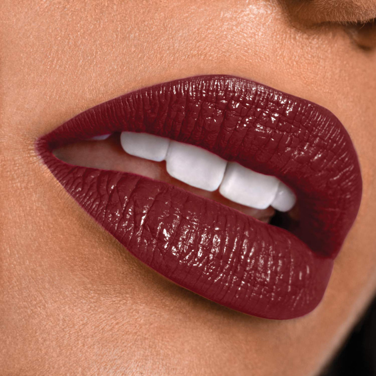 MAYBELLINE side label with product information and usage tips