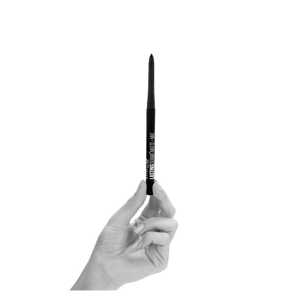 Maybelline Eyestudio texture close-up of creamy matte tip for smooth application