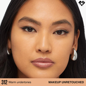 Maybelline close-up texture highlights lightweight, blendable finish