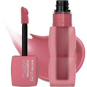 Maybelline lifestyle image of person wearing Kneehigh showing all-day confidence