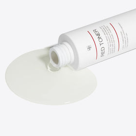 medicube open cap dispensing toner drop, demonstrates easy controlled application
