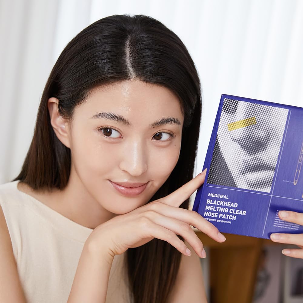MEDIHEAL close-up of patch texture highlighting ampoule-soaked three-layer sheet benefit