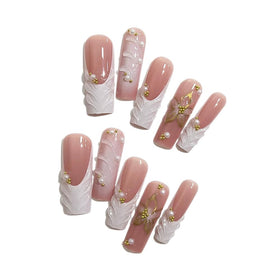 meemooron close-up of 3D gold flower detail and sparkle benefit: elegant texture