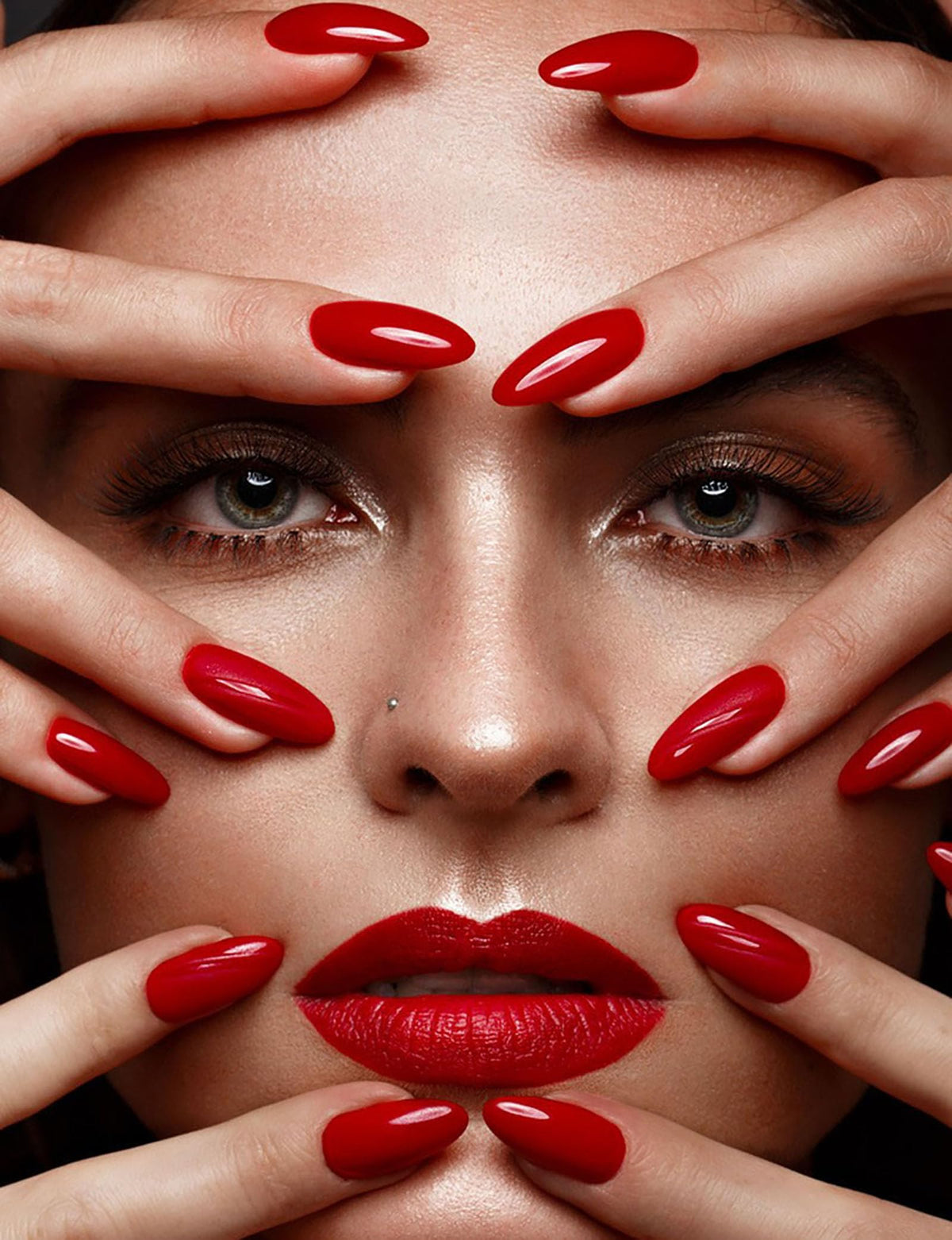 meemooron nails worn on hand in lifestyle setting benefit: salon look at home