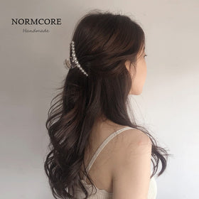 Mehayi clip securing long hair for quick stylish hold benefit