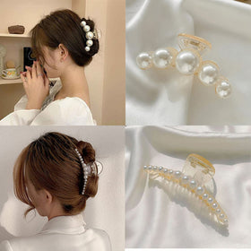 Mehayi clip paired with wedding dress adding refined accent