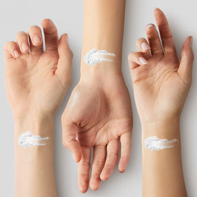 Mehron Colorset translucent settling on cream makeup to reduce shine and boost hold