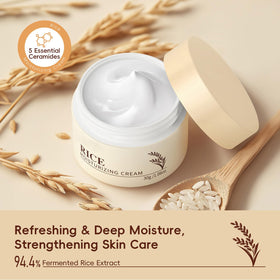 MeiPlumLai cream texture close-up highlighting smooth, lightweight consistency