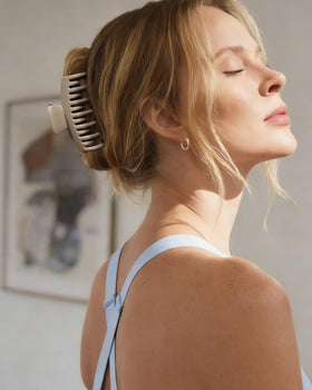 Mesovor matte finish texture reducing shine and protecting hair