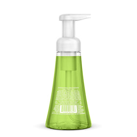 Method close-up of foamy texture demonstrating gentle lather and quick rinse