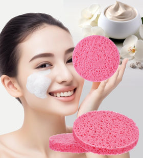 METUUTER hydrated sponge close-up revealing soft texture for gentle cleansing