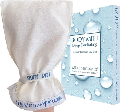 MicrodermaMitt front view showing the mitt and its durable weave for deep exfoliation