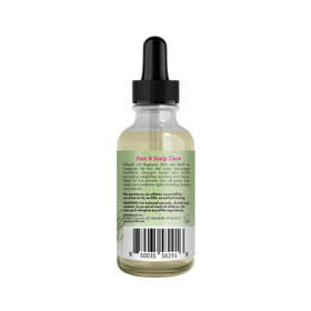 Hand applying Mielle Organics Rosemary & Mint Light to scalp, demonstrates soothing massage benefit