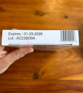 Mighty Patch forehead pack contents five patches displayed to show quantity and single-use hygiene