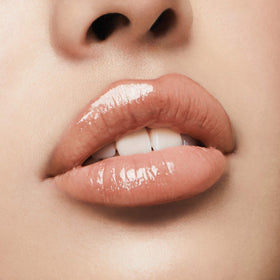 Milani ingredients panel highlighting hyaluronic acid and peptides for hydration