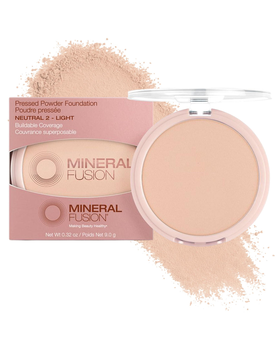 Mineral Fusion compact front view showing neutral 2 shade and matte finish benefit