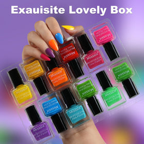 Misssix manicure in lifestyle setting demonstrating versatile party and daily looks