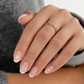 Misssix nails arranged in 15 sizes to demonstrate fit options and selection ease