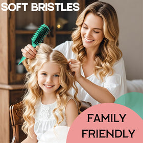 MMBVSZ Candybrush in green lifestyle setting showing everyday styling convenience