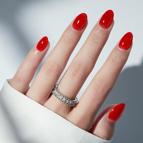 modelones close-up of the sheer red texture highlighting natural shine