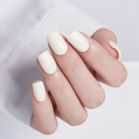 modelones close-up of nail texture and square tip highlighting smooth finish and durability